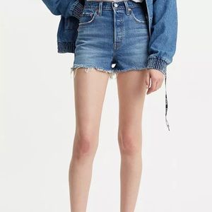 Levi’s Ribcage Shorts